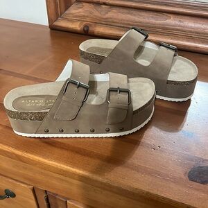 Altar’d State Serenna Platform Sandals